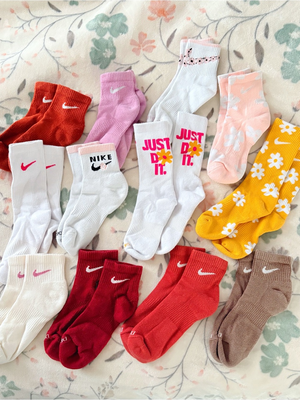 Nike Women’s Colorful Crew Sock 12 Pair Bundle 🌸✨